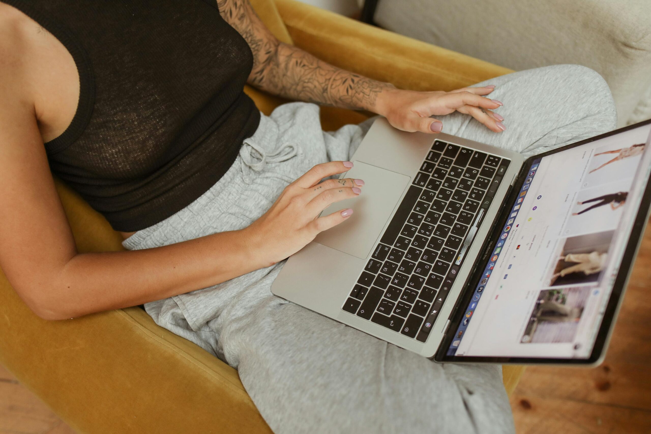 vrouw met laptop